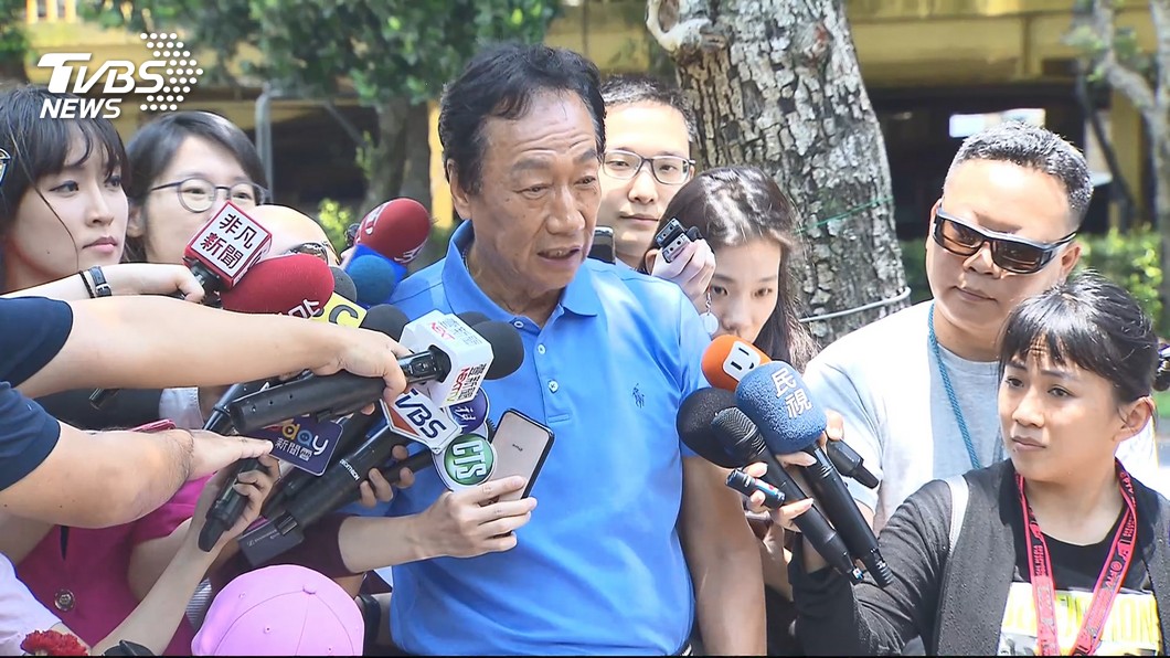 離職員工怨碩士只有38K!郭董霸氣嗆:歡迎去查
