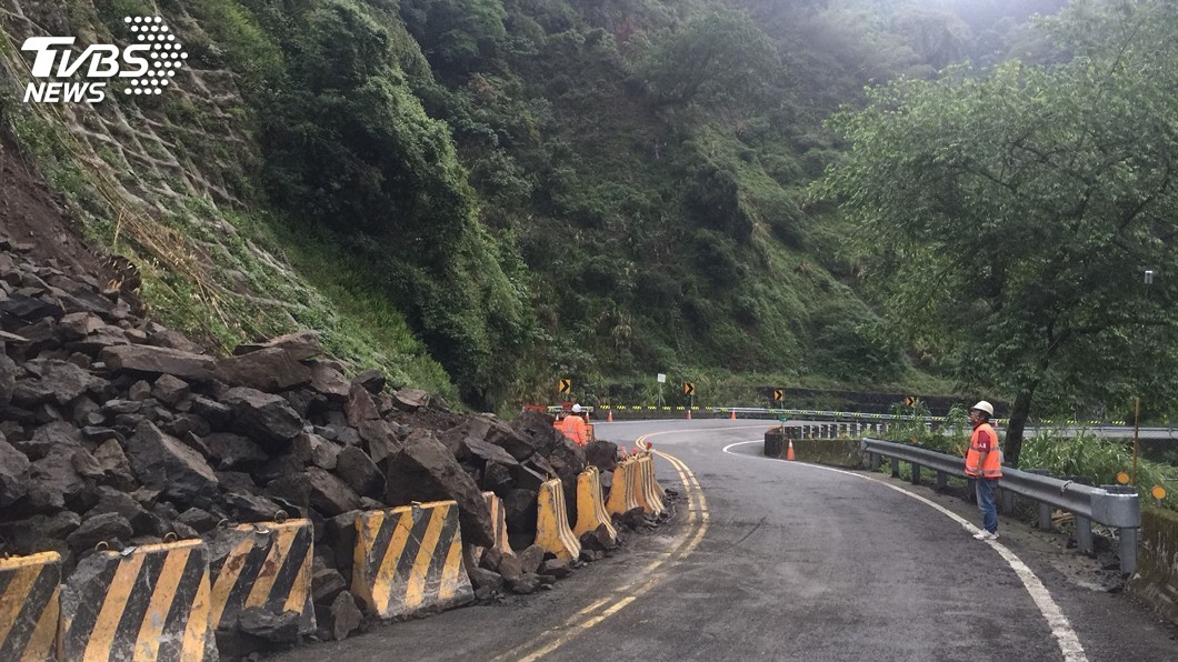 阿里山公路番路公田路段邊坡施工 管制通行