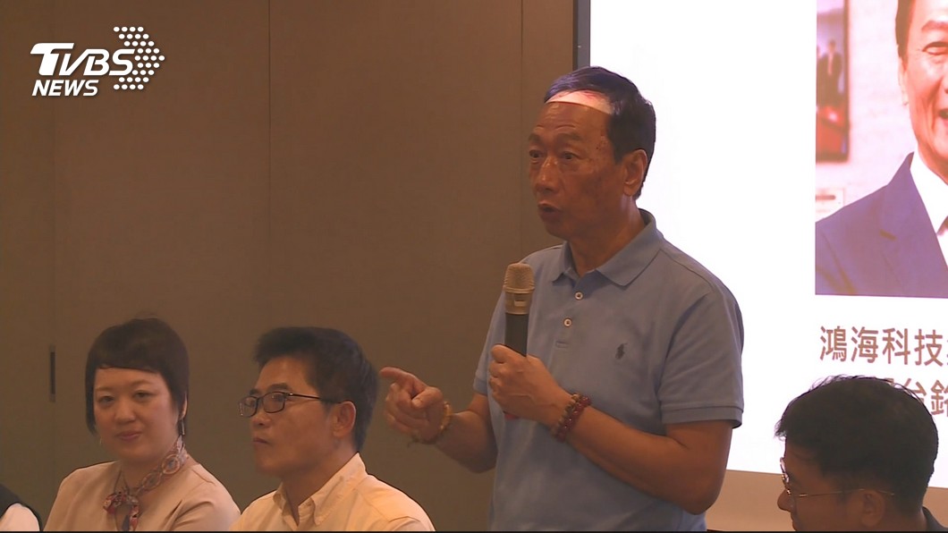 學生提問霸氣總裁　郭台銘：爭取大位會謹言慎行