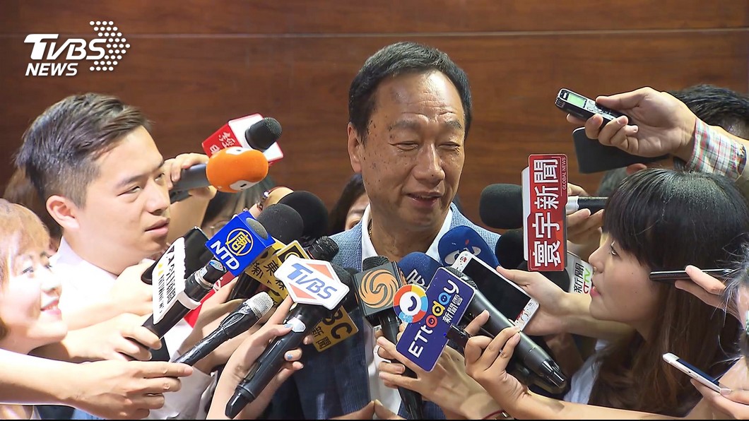 他揭富士康12跳內幕 「跳樓成流行病」是郭董佛心所致