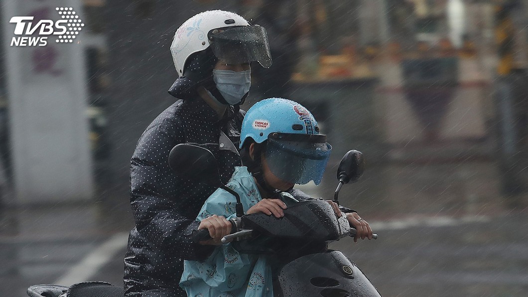 暴雨襲中台灣　南投7所國中小下午停課