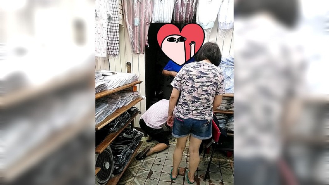 即將收攤…西服店老闆「跪地量褲長」 網淚:鄉下人情味