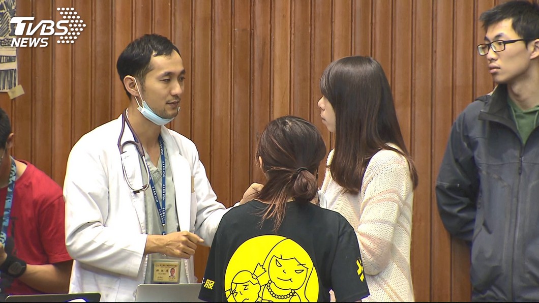 受害女淚揭名醫假面　柳林瑋「強吻3女」遭起訴