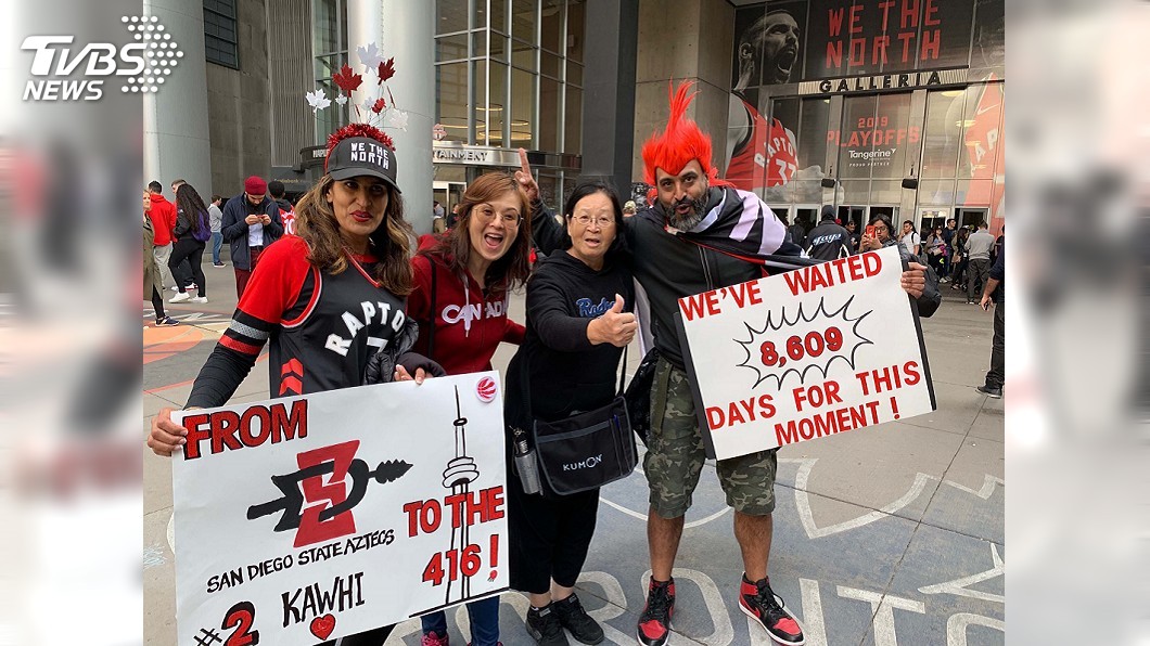 爭睹暴龍NBA總冠軍賽 多倫多全城沸騰
