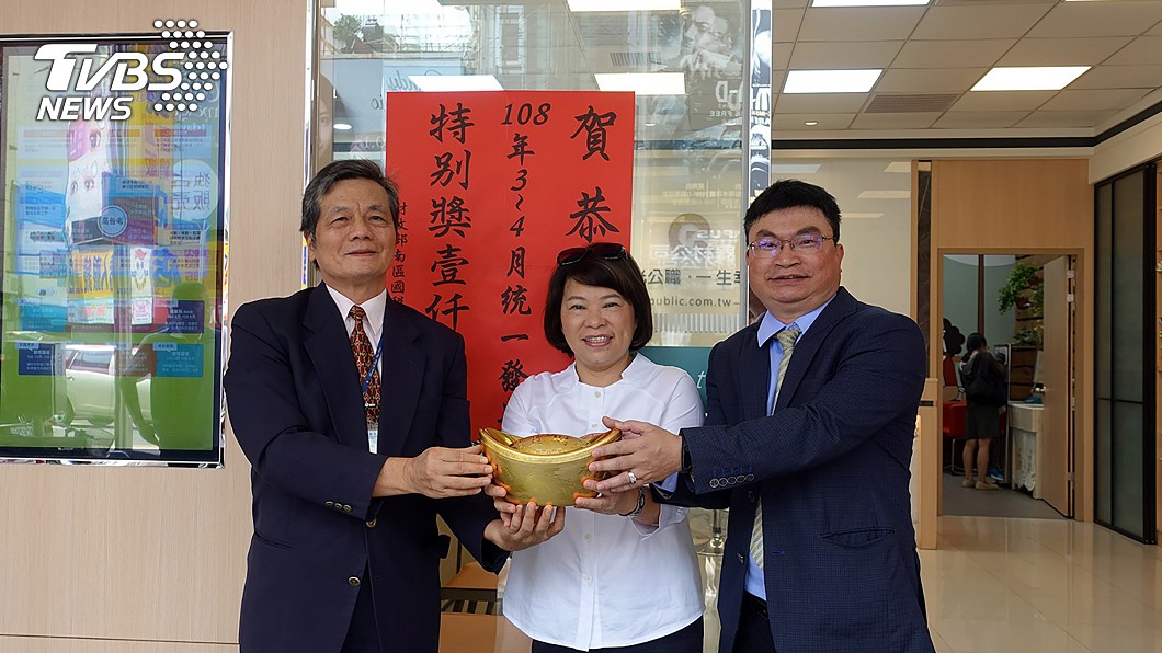 準備考公職!他繳完補習班報名費250元 爽中千萬發票