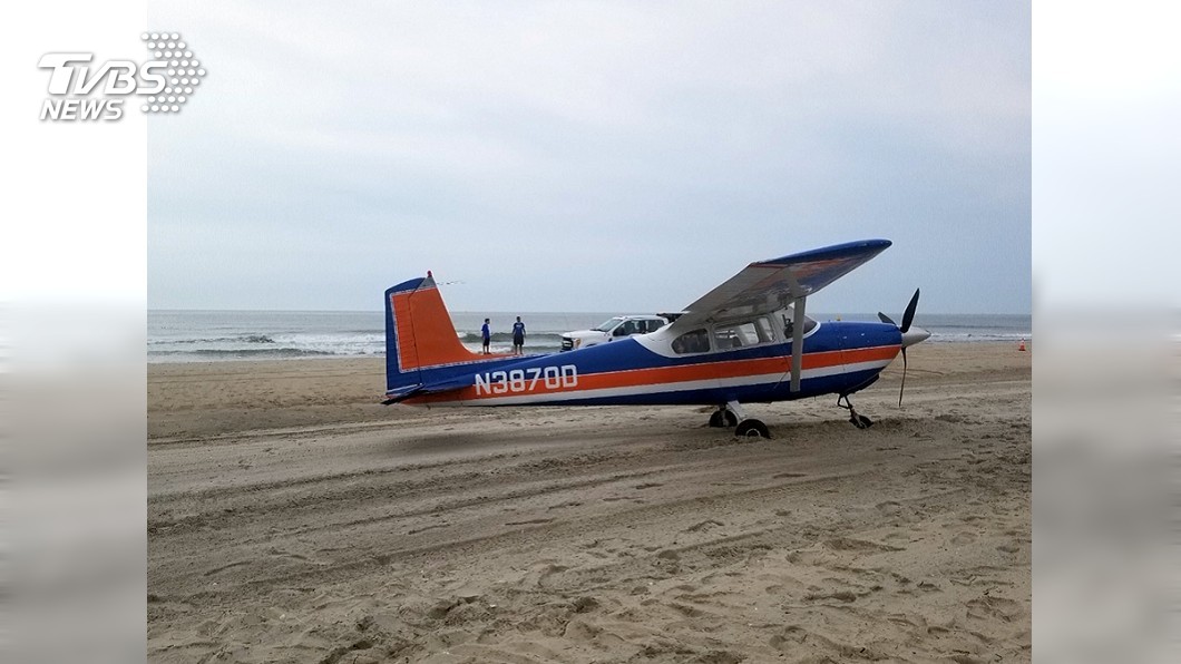 美連兩起小飛機迫降!一差點翻機 一落海身亡