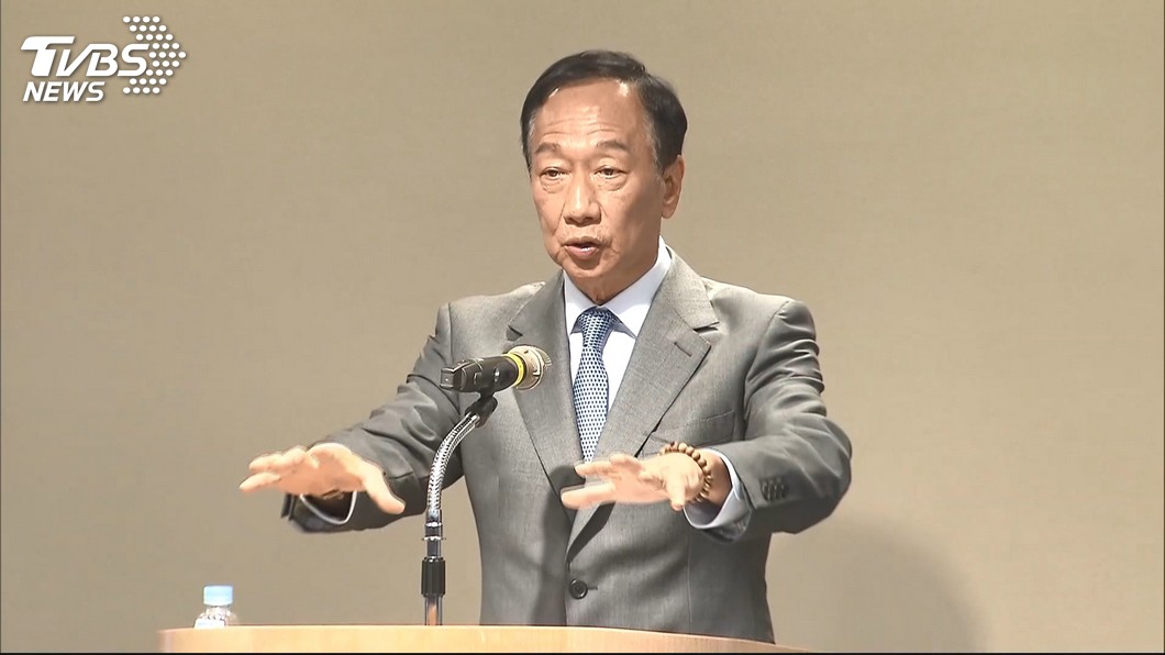 快訊/郭台銘交棒 劉揚偉接任鴻海新董座