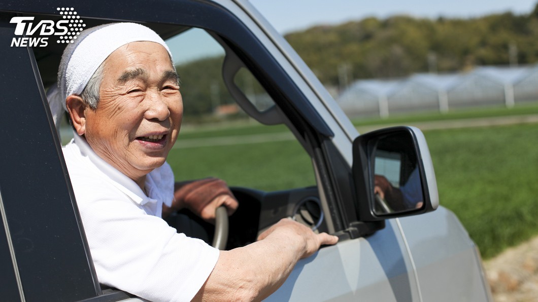 日老人駕駛事故多 東京都出錢幫裝安全防暴衝
