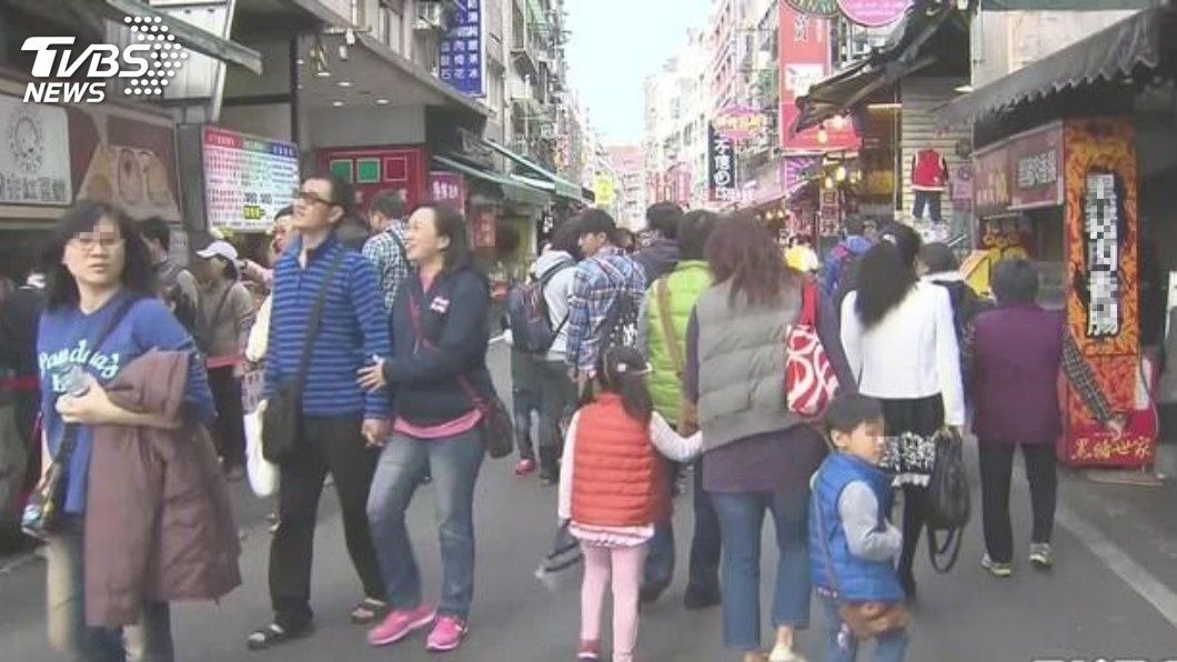 「路上空蕩蕩」淡水老街還值得去嗎?在地人揭現狀