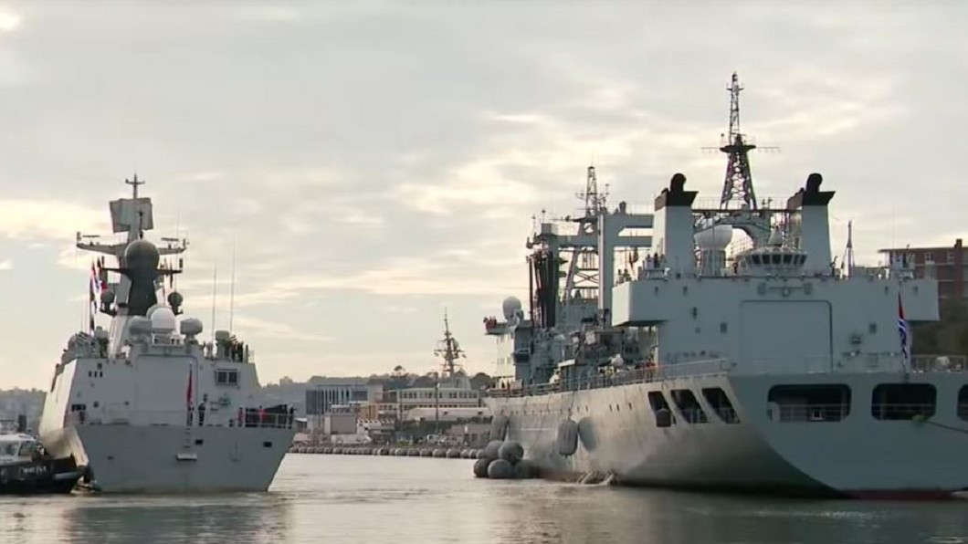 陸艦突停雪梨港 原來解放軍要搶買奶粉