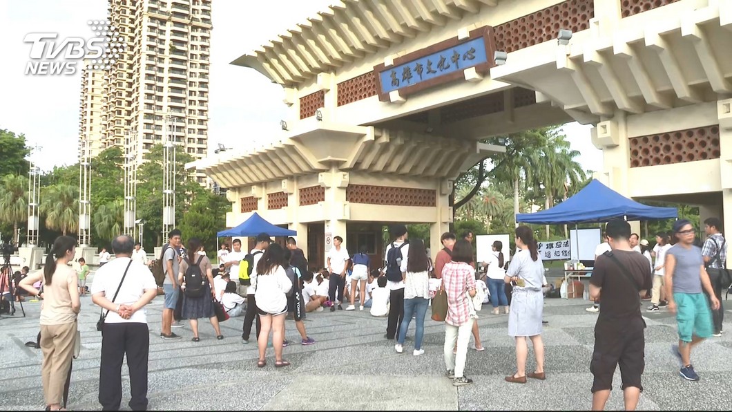 南北港生串聯靜坐! 喊出「反送中」訴求
