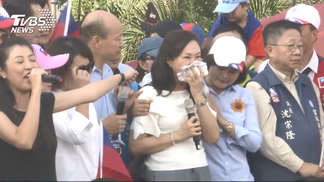 度假打麻將挨轟 李佳芬:要讓我們連日子都過不去嗎?