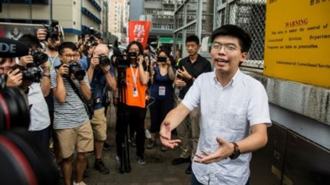 黃之鋒期滿今出獄 呼籲港府撤逃犯條例