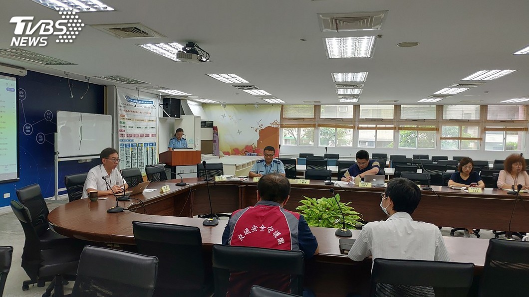年輕騎士要注意! 松山分局中崙高中宣導交安