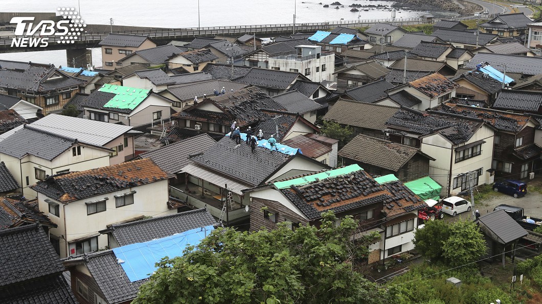 天花板震落!相撲場屋垮! 日新潟強震26傷