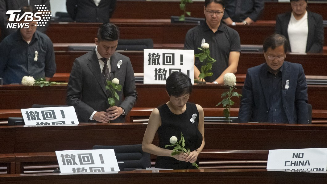 示威後立法會首質詢 港議員砲轟保安局長