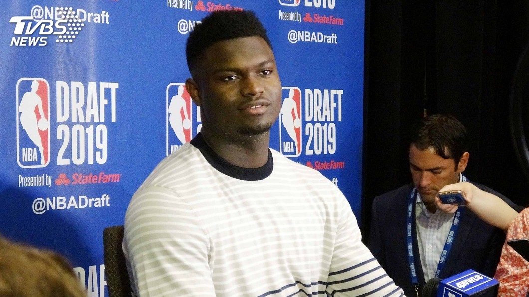 NBA狀元熱門威廉森 輕鬆面對詹姆斯接班人盛名