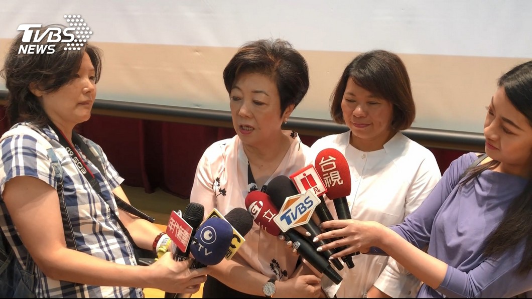 張忠謀的夫人張淑芬曾公開稱讚「郭台銘脾氣率直。」(圖/TVBS資料畫面)