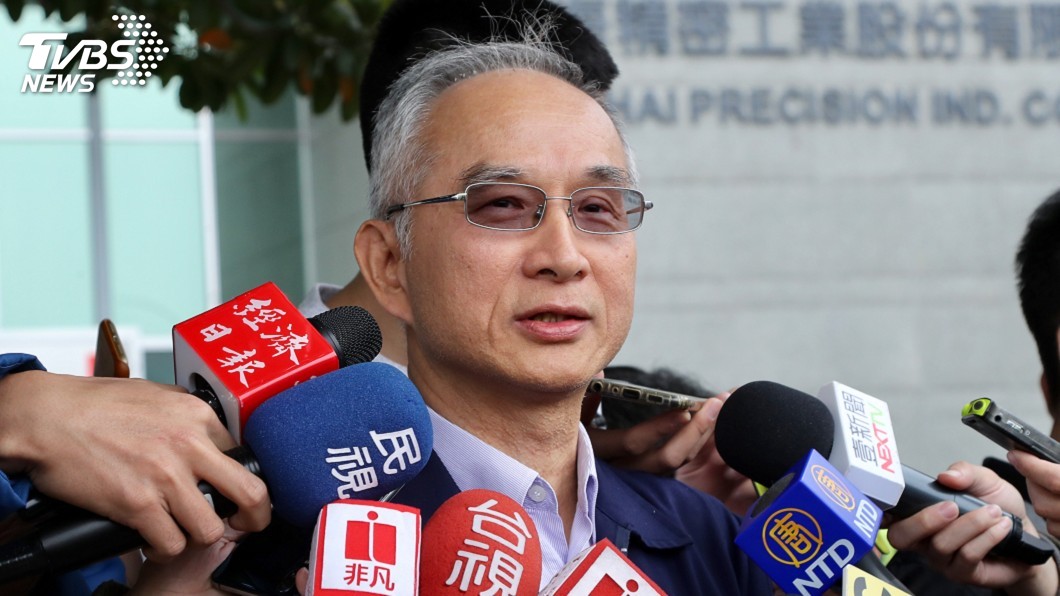 鴻海小股東提股價暴跌 呂芳銘認被低估感委屈