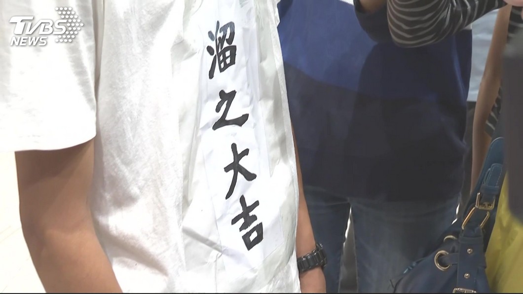 模範生穿「溜之大吉」酸韓!再發聲:投票的大人也有責任