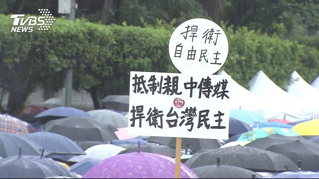 館長首戰反紅媒 主辦單位稱10萬人湧凱道