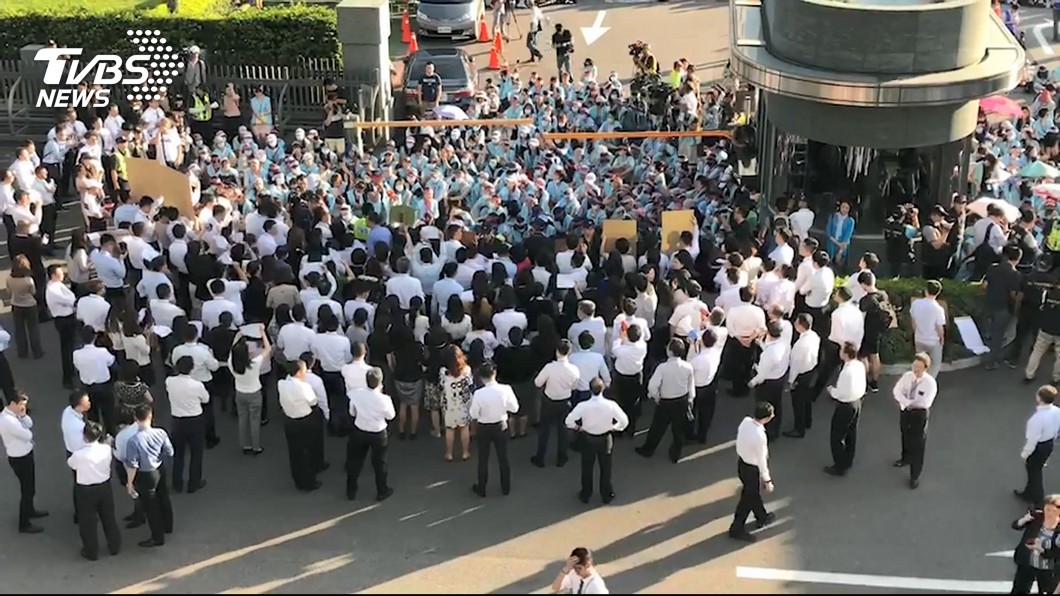反對長榮以委託書取回三證 工會:程序皆合法