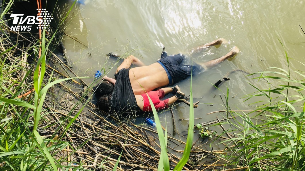 父背幼女偷渡溺斃 川普遭轟「政策殺人!」
