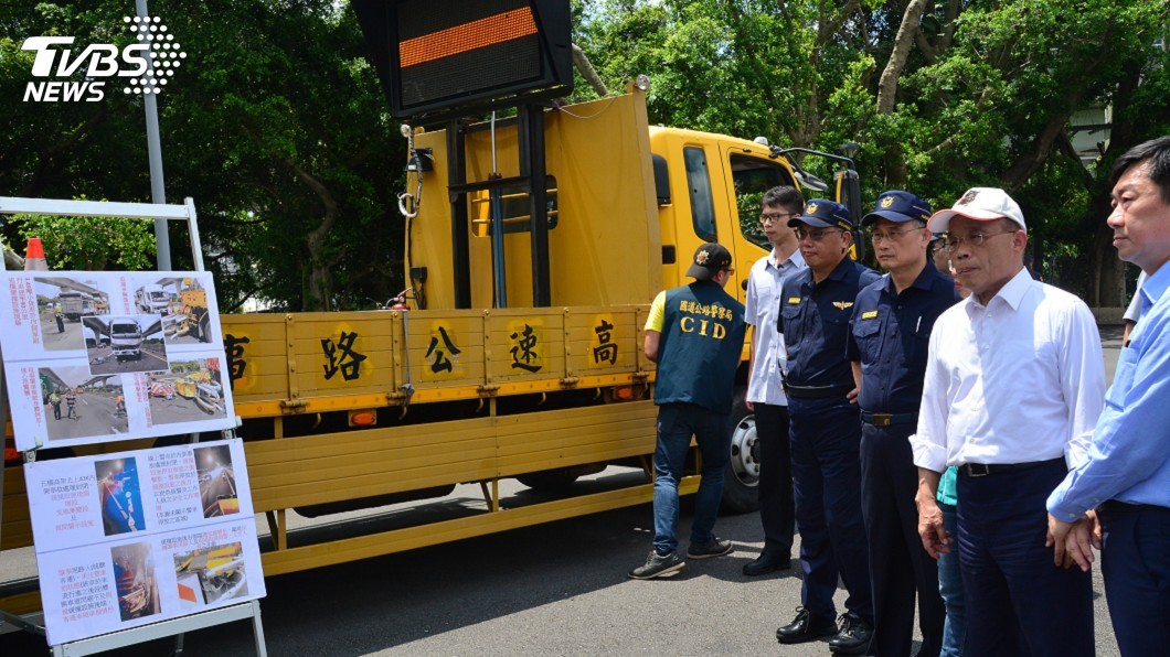蘇貞昌視察國道警察局 強化值勤安全設備
