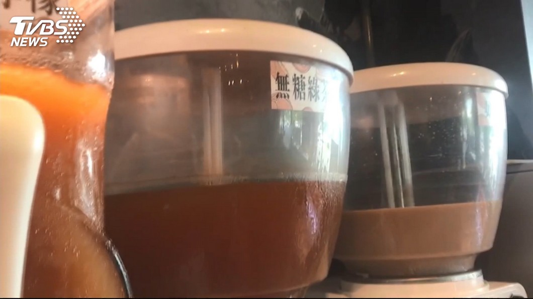 遭爆料綠茶過期兩個月? 業者:自我管控已銷毀