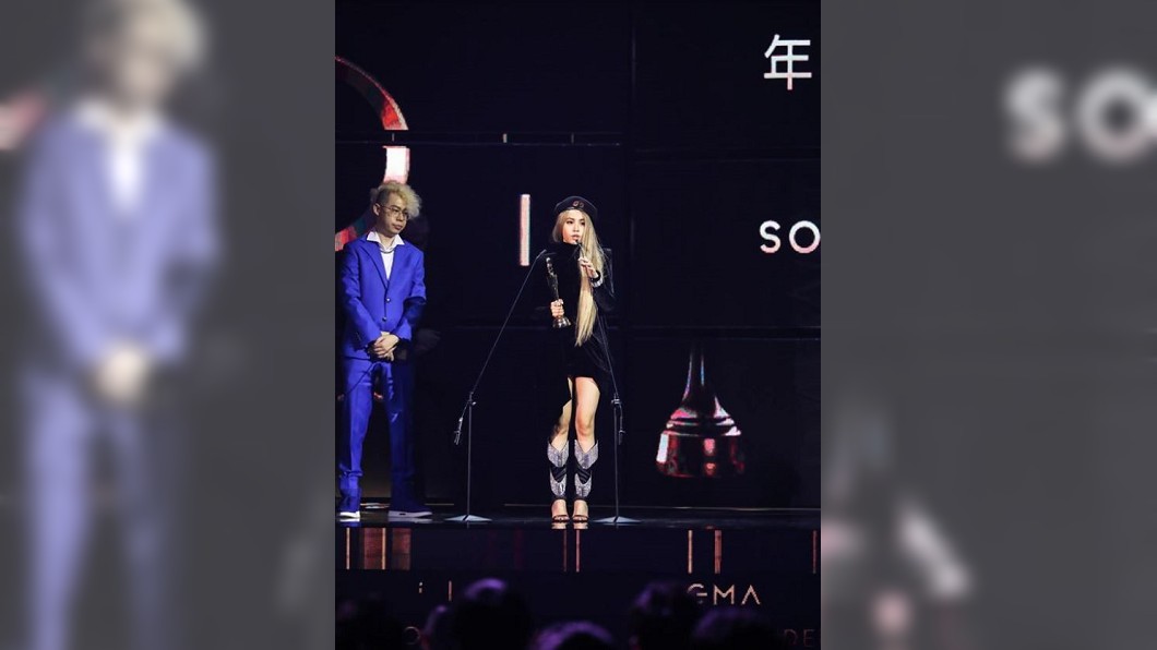 蔡依林擁最多年度歌曲 抱緋聞網友阿信