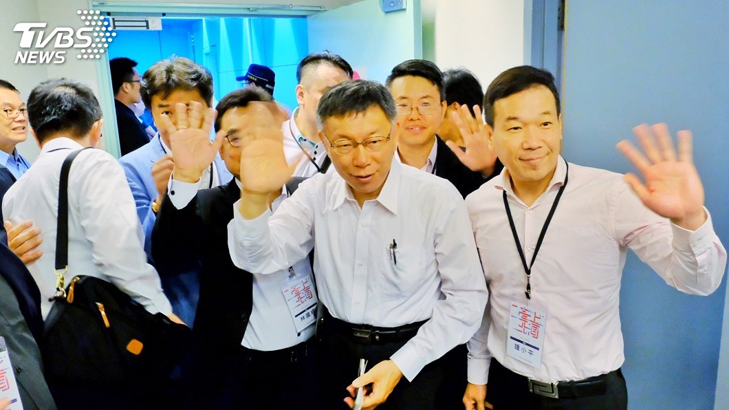 搭機赴雙城論壇　柯文哲：交流市政關心居陸台灣人