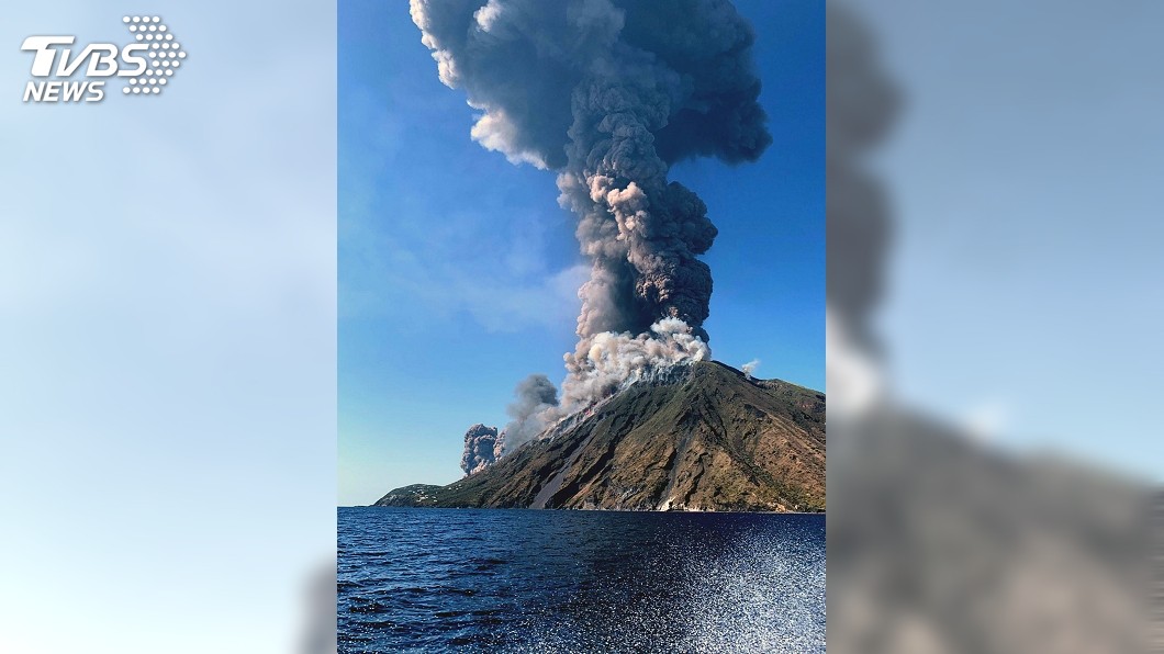 天降火雨如在地獄 義大利斯特龍伯利島火山噴發數人死傷