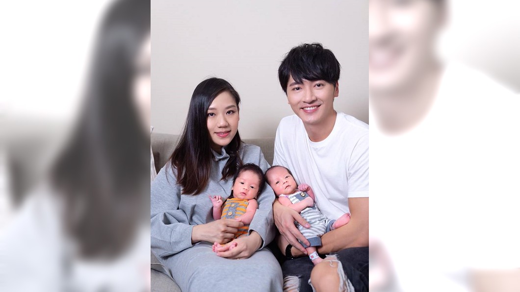 馬俊麟和妻子梁敏婷育有一對雙胞胎萌娃。(圖/翻攝自馬俊麟臉書)