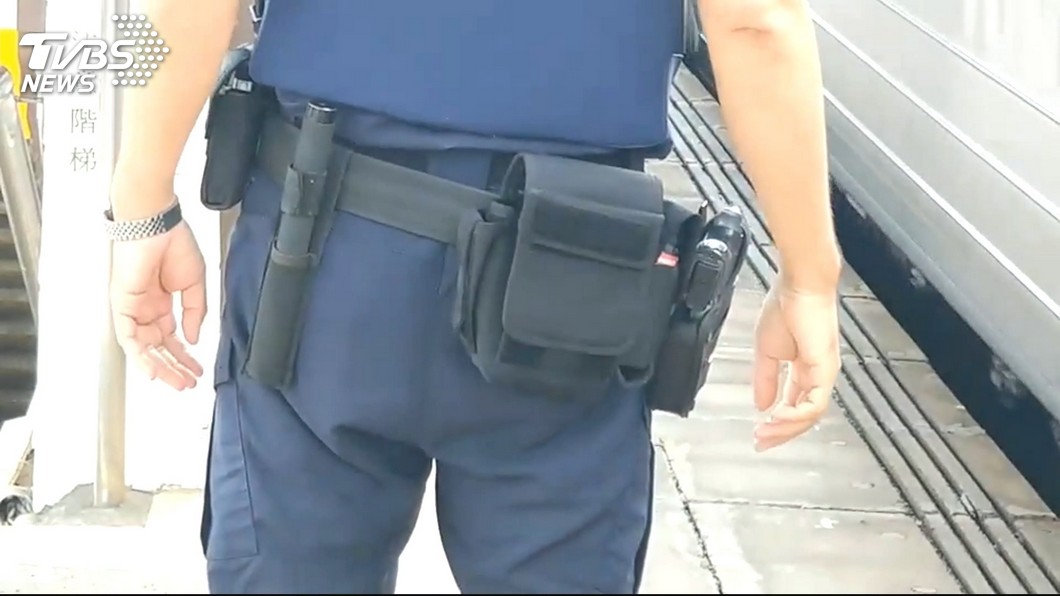 提升執勤安全　鐵路警：2警巡守配辣椒水防彈背心