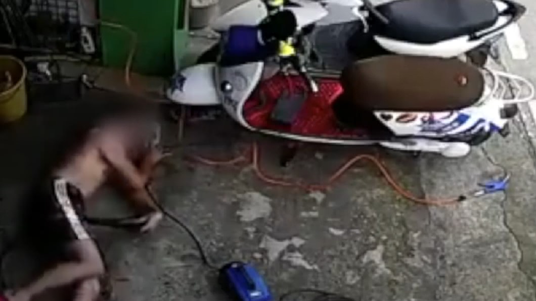 高壓水槍漏電!他狂顫抖20秒倒地 靠這招撿回一命
