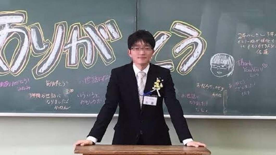 他白天是高中數學老師 晚上化身AV男優交手大咖女優