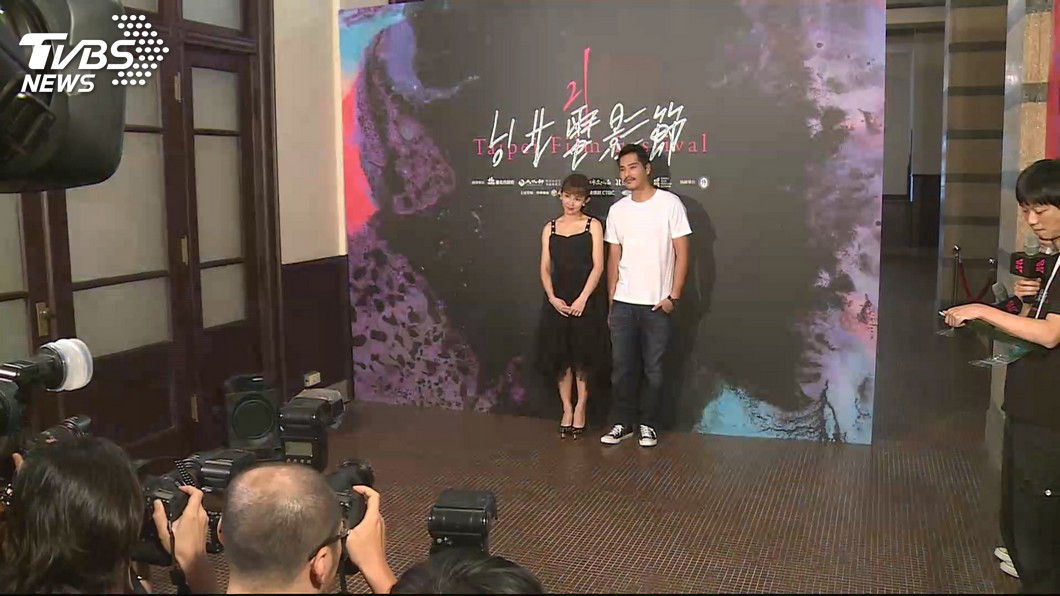 《傻傻愛你 傻傻愛我》世界首映