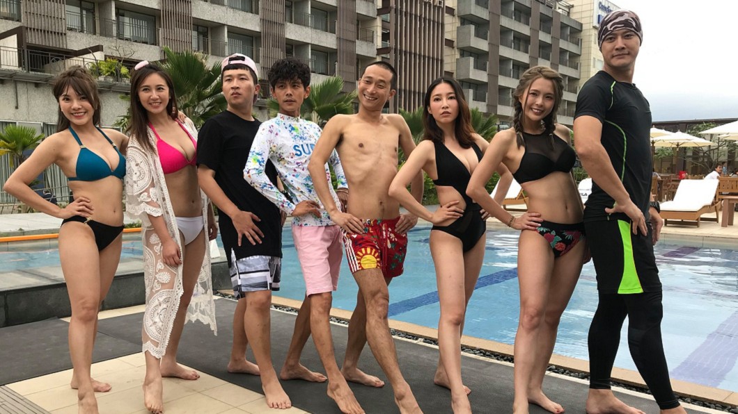誤摸E奶女神胸部?阿翔「這動作」遭質疑:根本故意!