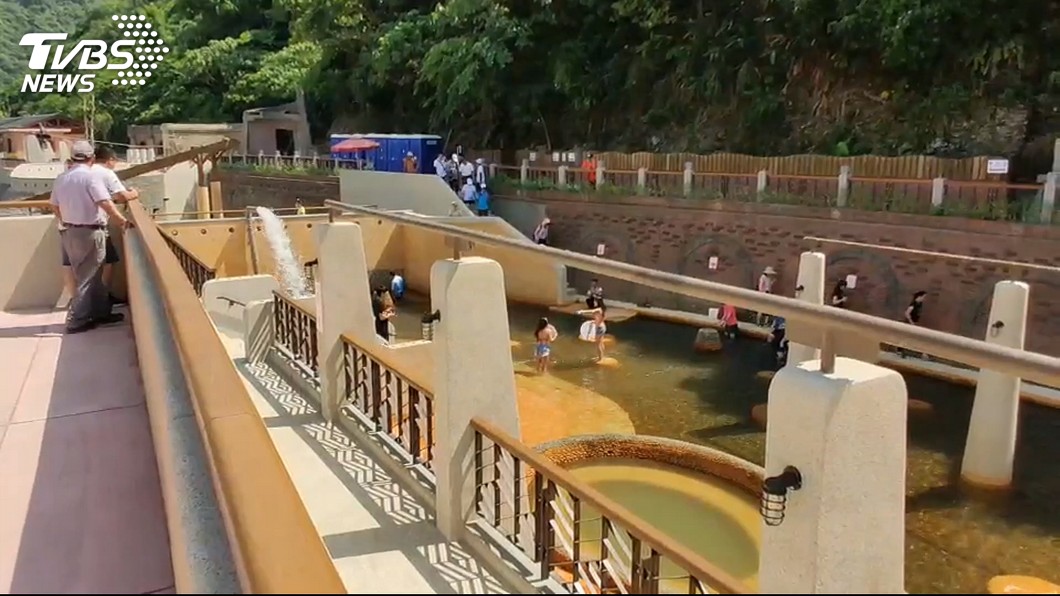 消暑好去處!宜蘭蘇澳冷泉公園試營運 大眾池免費試玩