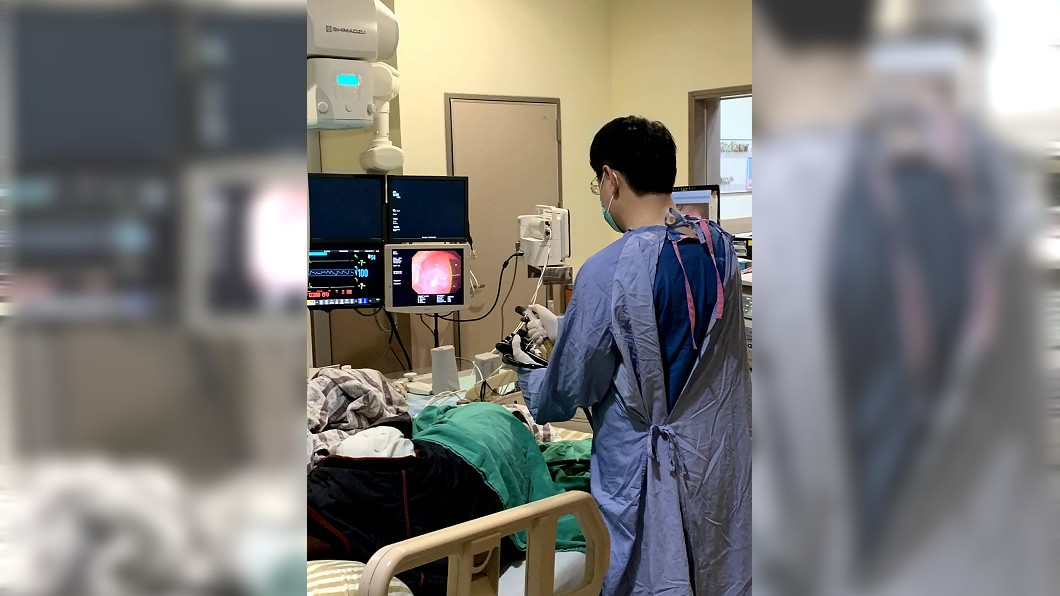 3歲童嚴重腸炎頻血便 親姊「便便」救回一命