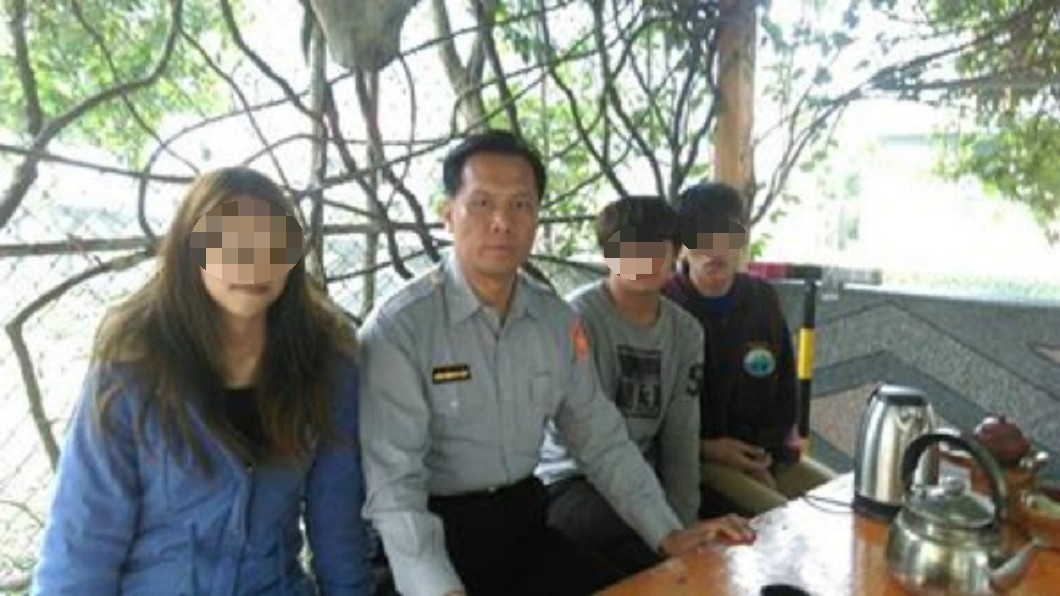 胡傳明所長對4名孩子視如己出。圖／宜蘭縣政府警察局蘇澳分局提供