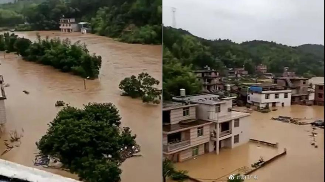 大陸福建省受暴雨襲擊，損失慘重。圖／翻攝自微博