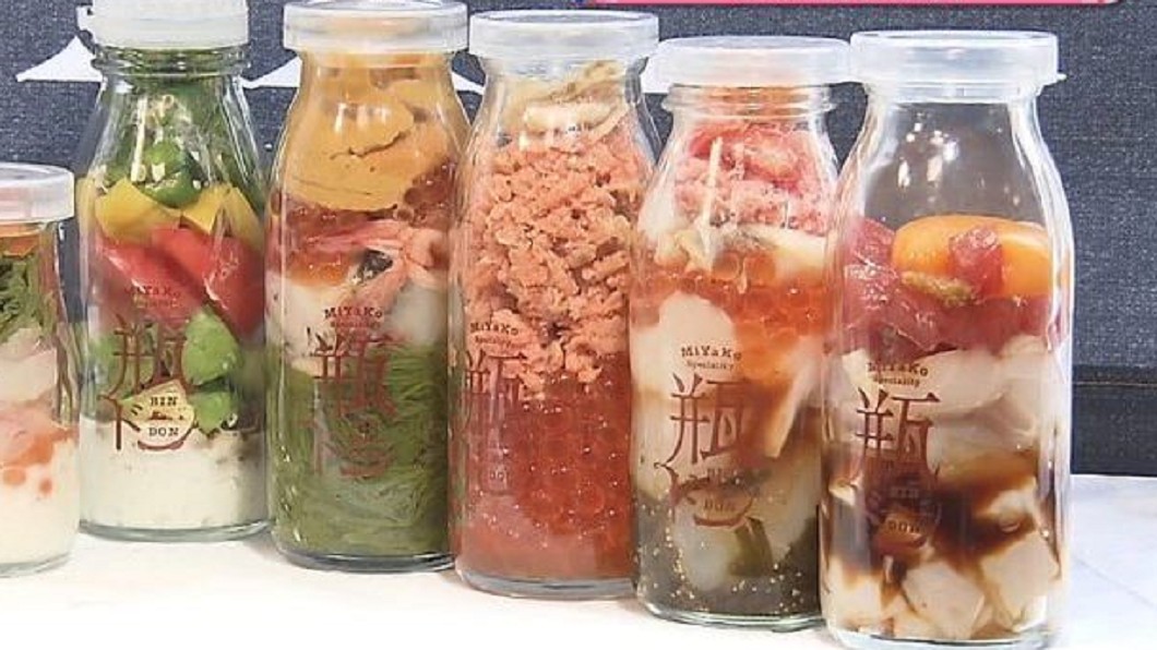 海膽、螃蟹、扇貝裝瓶 海鮮瓶丼超吸睛