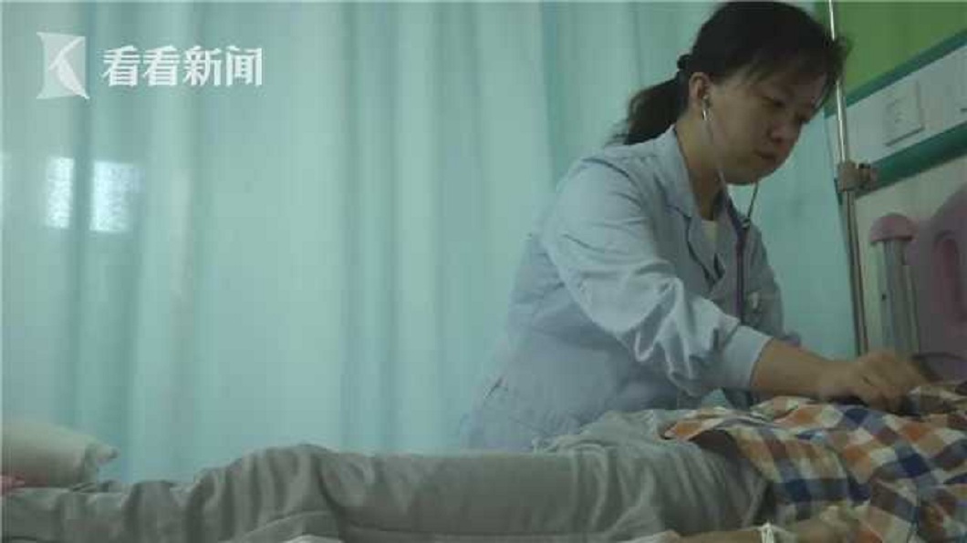 爺採「白花朵」替11歲孫治病 他喝下忘記父母見人就打