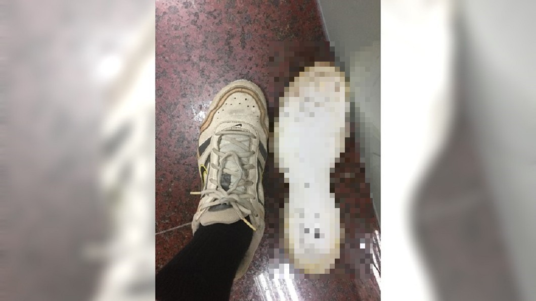 鞋櫃翻出10年潮鞋 糗!他穿出門竟「鬧區分手」