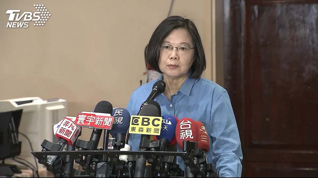藍委推調閱委員會查總統學歷　蔡營：公然抹黑