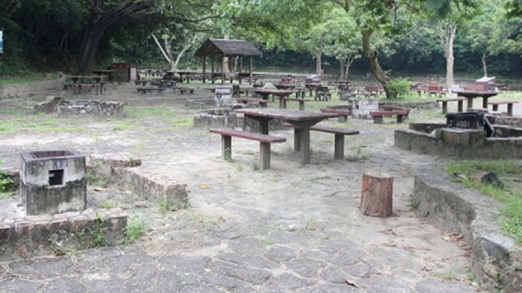 「首屆金馬獎影后」墳遭挖 一週後骨灰罈在烤肉區找到