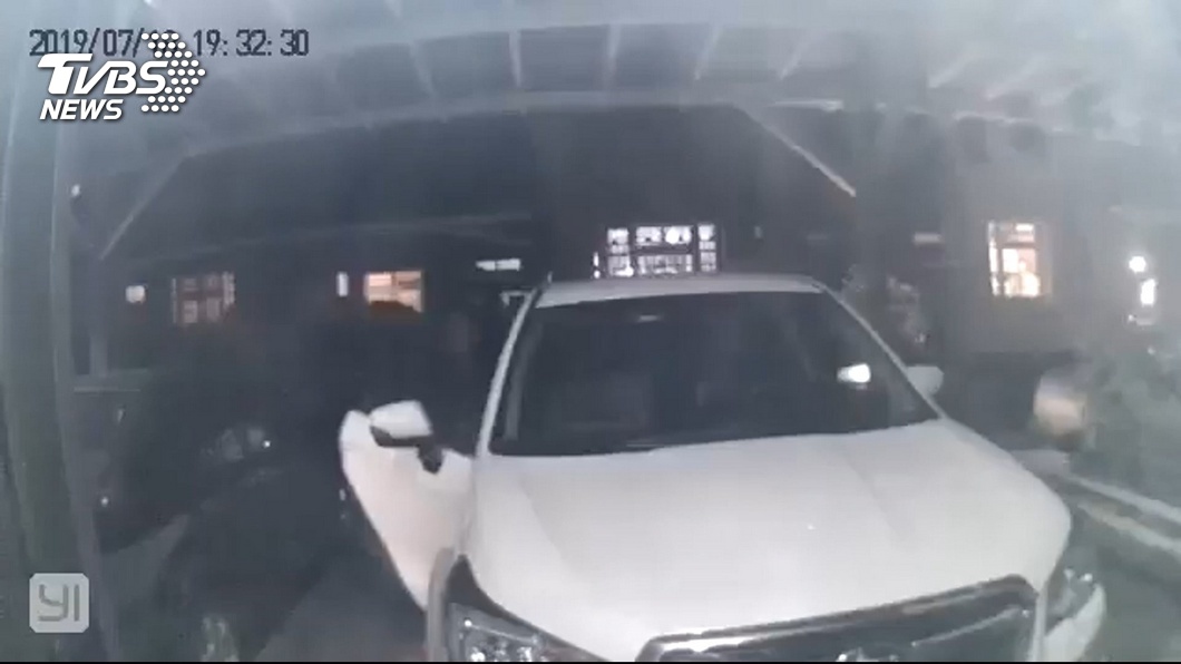車沒上鎖就偷　男子潛入社區伺機下手