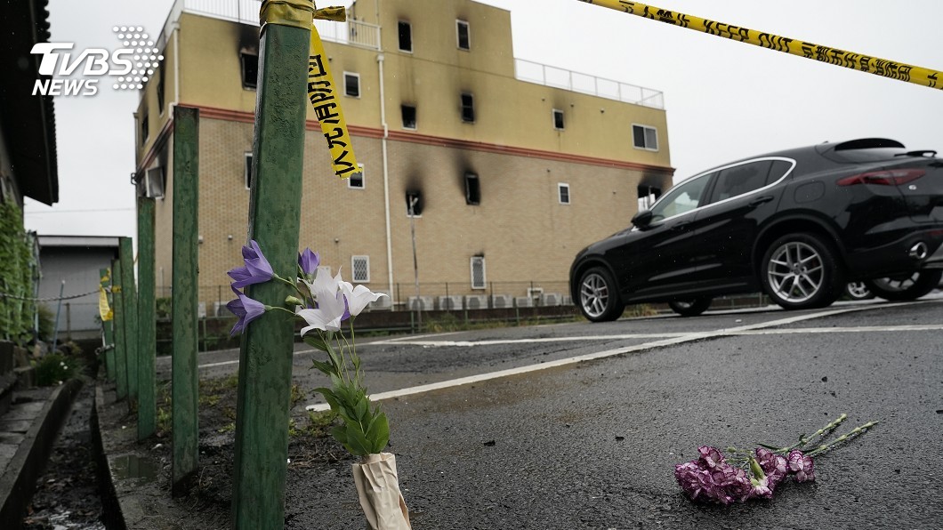 縱火後「閃燃」來不及逃 19人疊屍慘死階梯