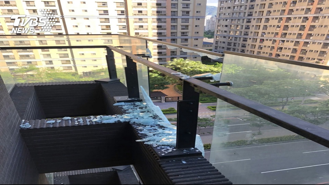 5年下8次玻璃雨！　管委會告建商獲賠3千萬